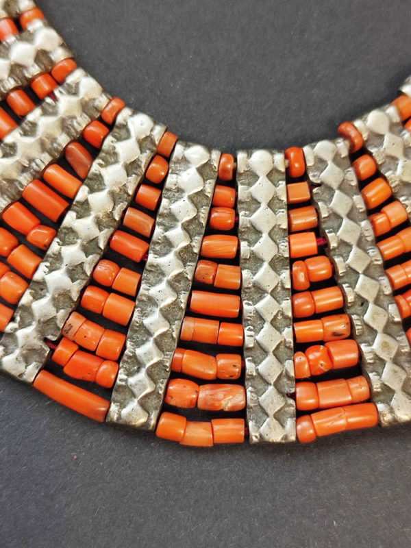 Beautiful North Indian Collar Necklace with Coral and Silver - Image 3