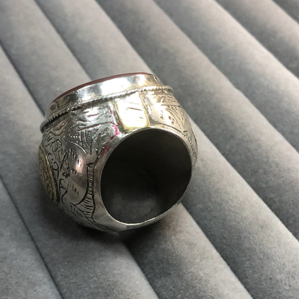 Yemen Carved Carnelian Silver Ring with Brass - Image 13