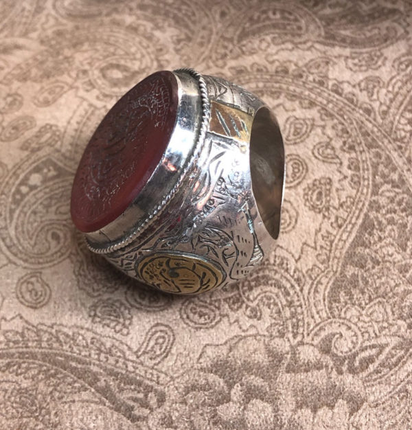 Yemen Carved Carnelian Silver Ring with Brass - Image 7