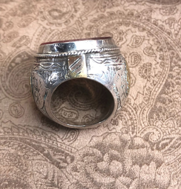 Yemen Carved Carnelian Silver Ring with Brass - Image 8