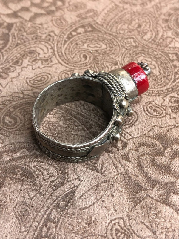 Yemen Red Glass Bead and Silver Ring - Image 4