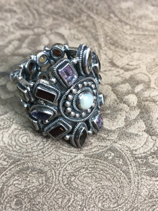 Gorgeous Multi-jeweled Designer Ring - Image 3