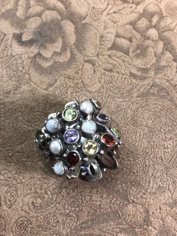 Gorgeous Multi-jeweled Designer Ring - Image 5