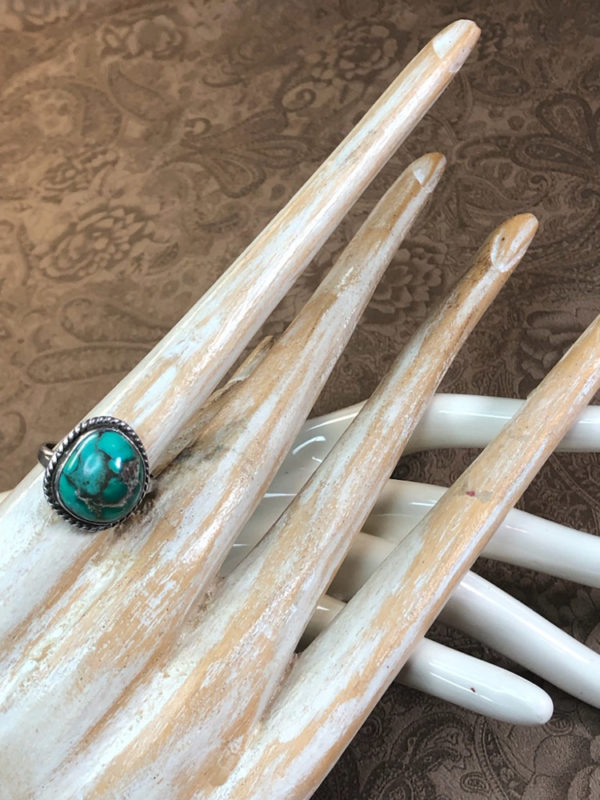 Bisbee Blue Turquoise Navajo Ring - Image 5