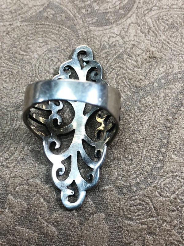 Vintage Silver Artisan Ring - Image 5