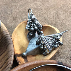 Lovely little Cobra Head Earrings From Pakistan