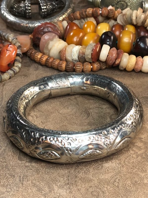 Lovely High Silver Omani Bracelet from Rostaq - Image 3