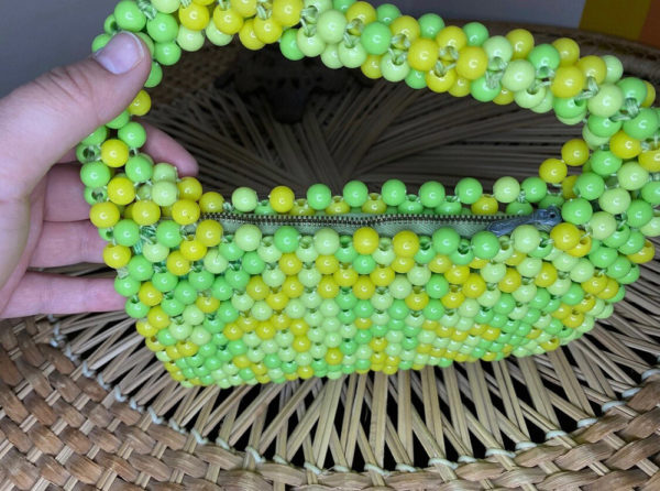 Retro Green and Yellow Beaded Purse - Image 4