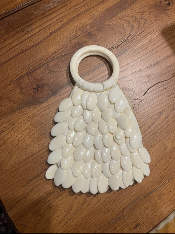 Vintage Cream Dangle Beaded Handbag - Image 2