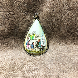 Hand-painted Persian Mother of Pearl Pendant