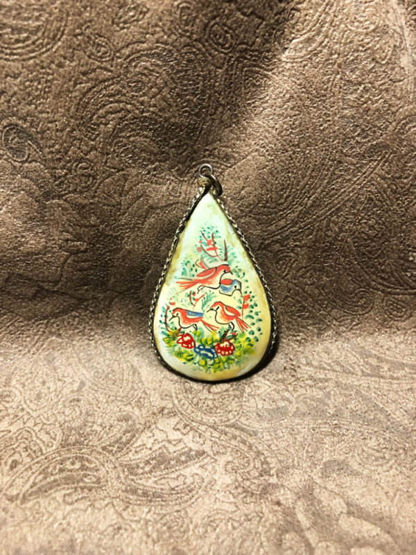 Hand-painted Persian Mother of Pearl Pendant - Image 4