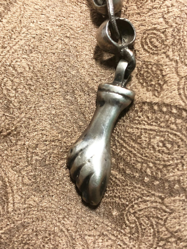 Lovely Silver Grapes Cloak Clasp and Pendant - Image 5