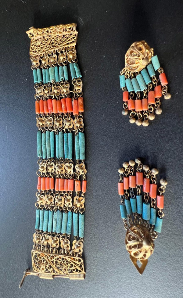 A Rare Complete Egyptian Revival Jewelry Set - Image 3