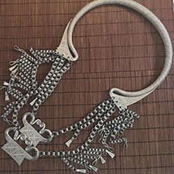A Beautiful Hmong Xuav Txhuas Aluminum Necklace