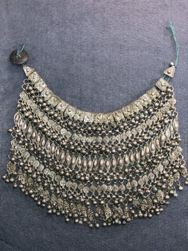 A Beautiful Yemen Lebbah Chin Necklace - Image 2