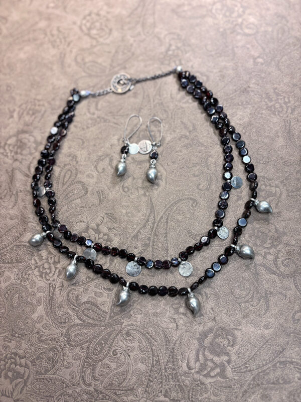 Lovely Almandine Garnet Necklace with Indian Charms - Image 2
