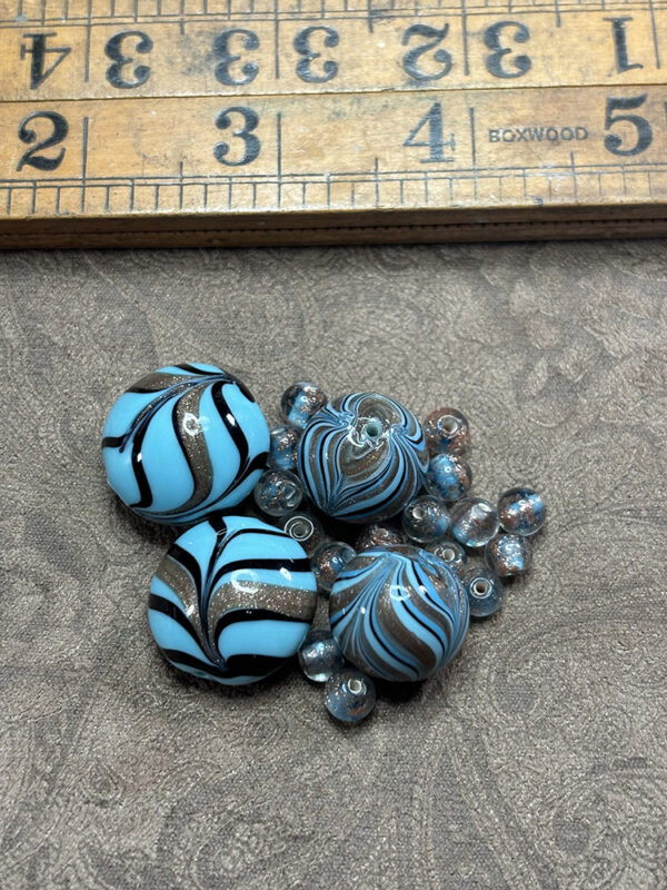 Sky Blue Gold Foil Feather Bead Mix - Image 3