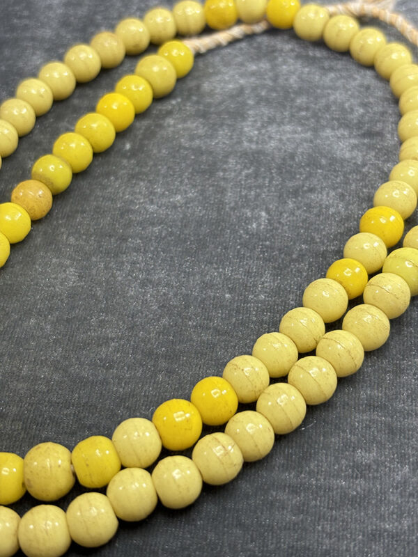 Vintage Prosser Glass Bead Strand - Image 3