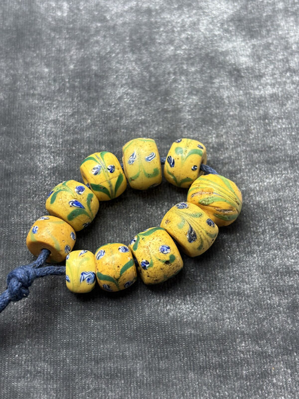 Leaves & Flowers Venetian Trade Beads - Image 3