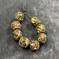 "Wedding Cake" Bead Short Strand