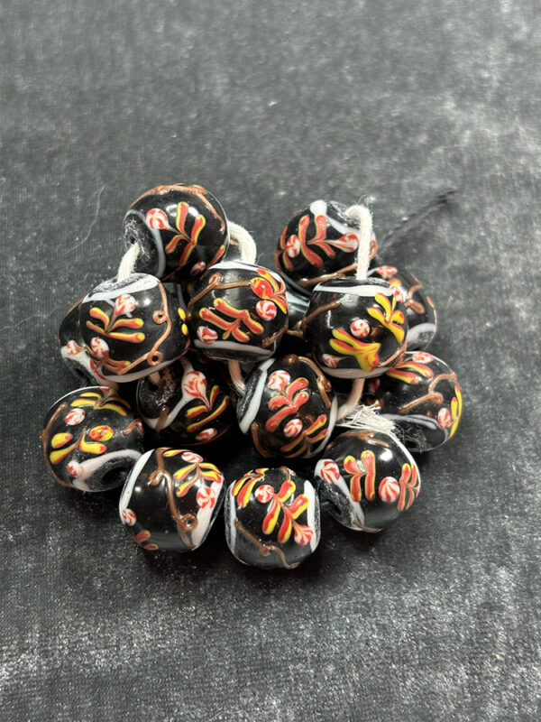 "Wedding Cake" Bead Short Strand - Image 2