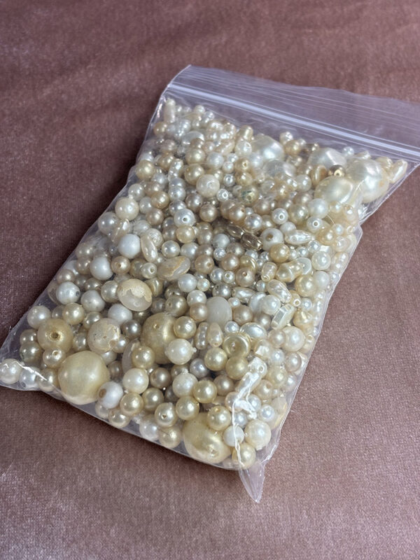 Vintage, Glass and Plastic Pearl Bead Mix Grab Bag - Image 2