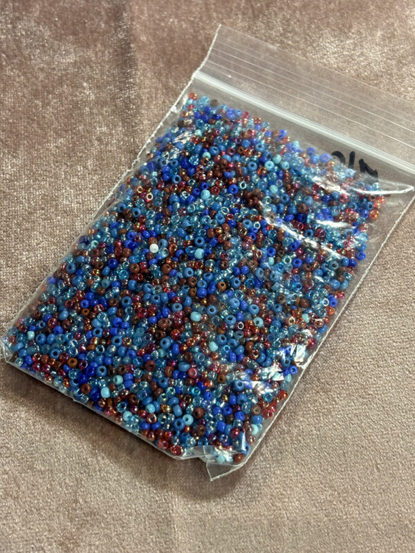 Red and Blue Seed Mix Grab Bag - Image 2
