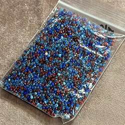 Red and Blue Seed Mix Grab Bag
