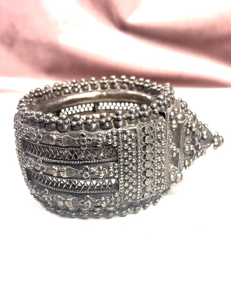 Rare Heavy Antique Silver Bracelet from Orissa/Odissa India - Image 7