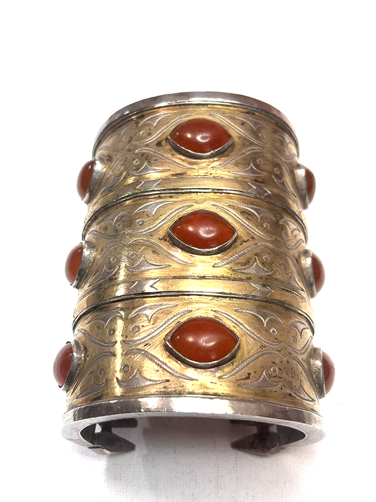 Antique Turkoman Fire Gilt Silver Bracelet with Carnelians - Image 2