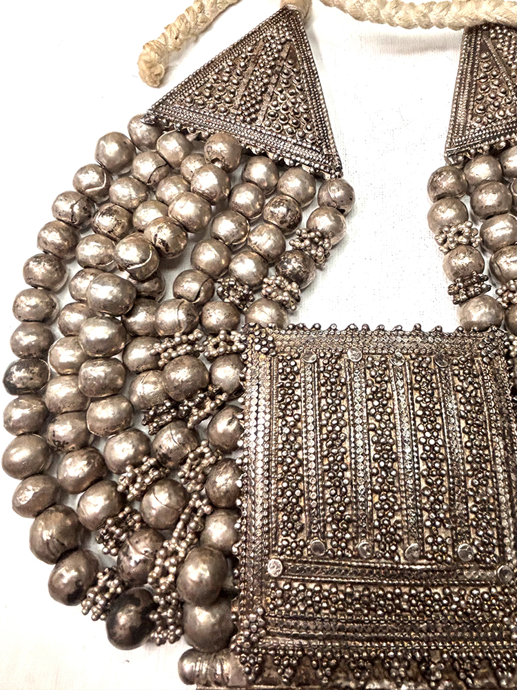 Saudi Arabia Harb Tribe Necklace - Image 5
