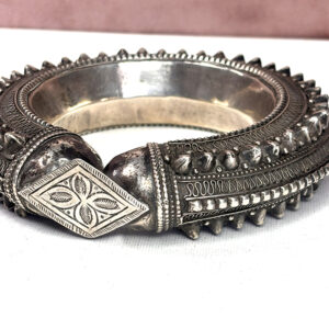 Beautiful Antique Silver Upper Arm Bracelet from Yemen