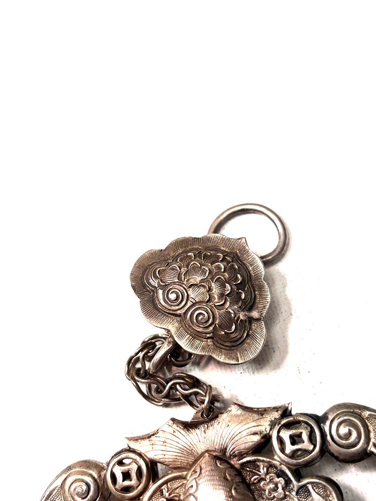 Lovely Chinese Qing Bat with Large Turquoise and Agate Pendant - Image 5